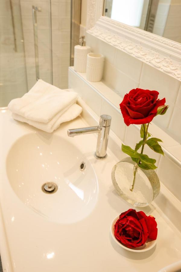 Villa Rachel Интра Екстериор снимка