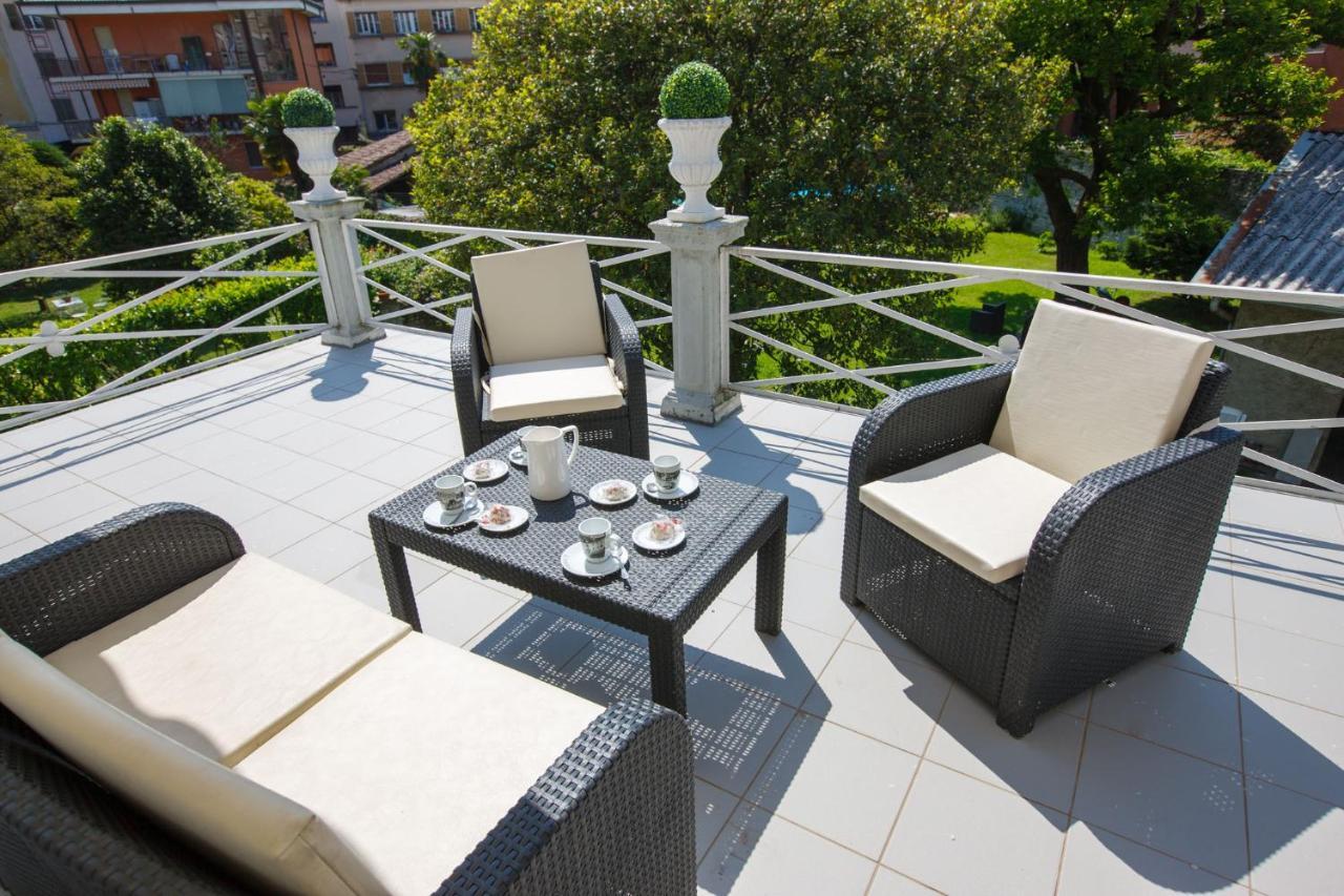 Villa Rachel Интра Екстериор снимка